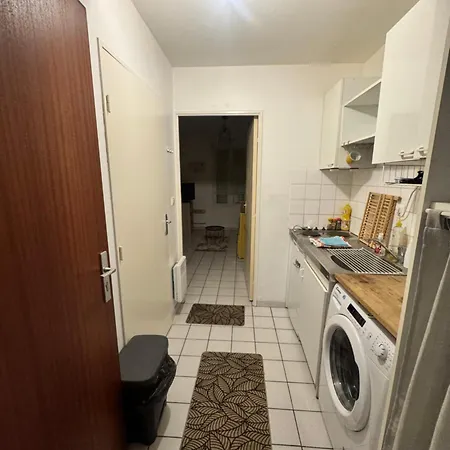 Apartment Avec Parking Prive