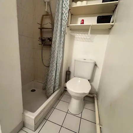 Apartment Avec Parking Prive *